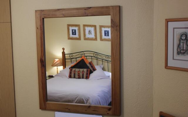 Old Oak Guest House