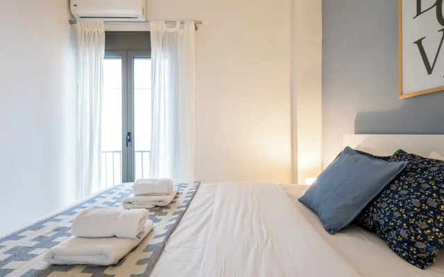 The Beatles 2-BR Apartment in Athens