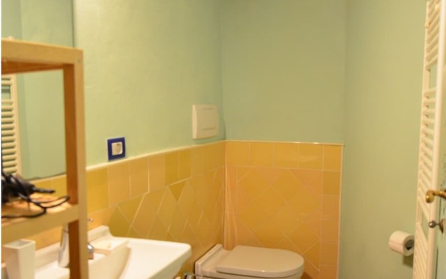 Apartment With Beautiful View in the Crete Senesi