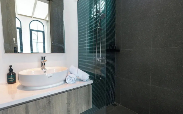 Greenforest Anahata 4 Star Hotel