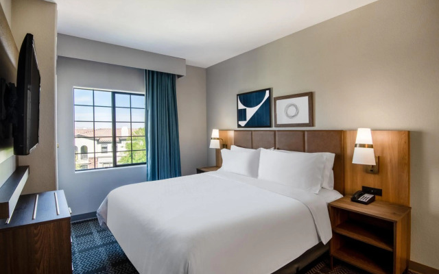 Staybridge Suites Phoenix - Glendale Sports Dist by IHG
