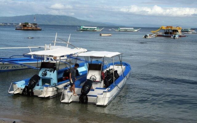 Paradise Resort and Dive Shop