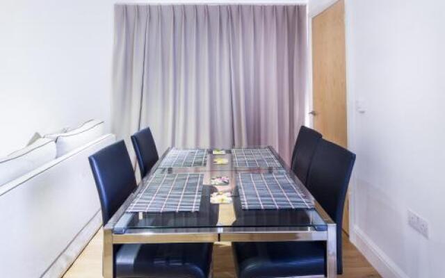 Surbiton Hills Apartment