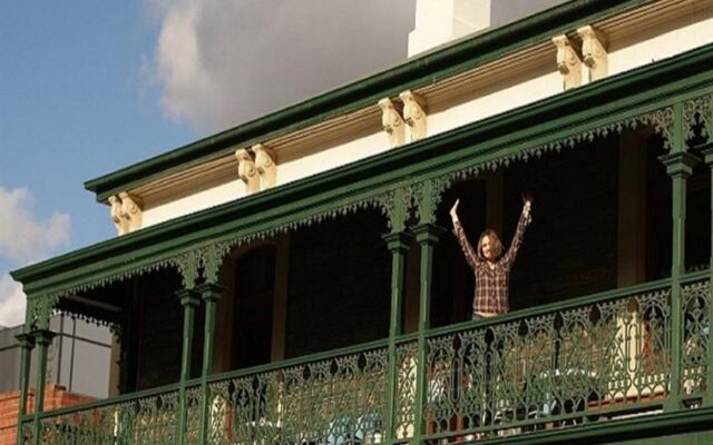 Adelaide's Shakespeare Backpackers International Hostel