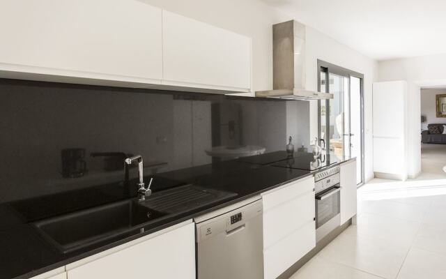 Residence by G Can Rochet