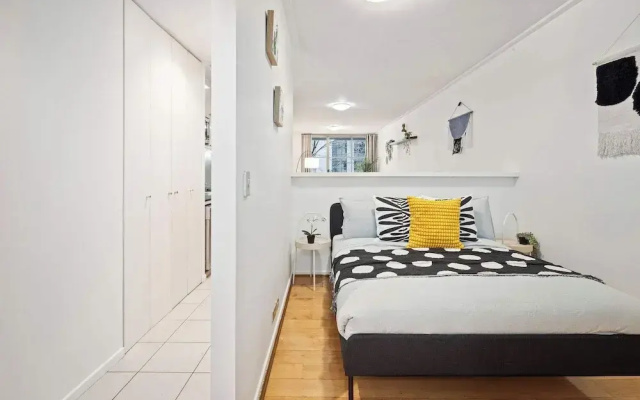 A Stylish Studio for 6, Next to Darling Harbour