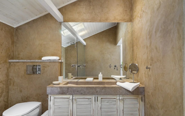 Stylish Sunny Penthouse Near Cascais Center & Greenspace