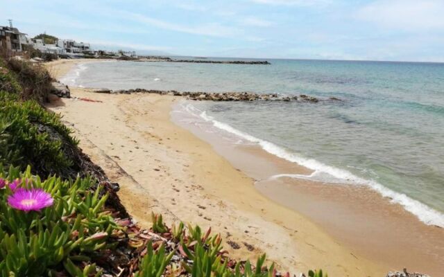 Pan Asia Seaview Apartment 2