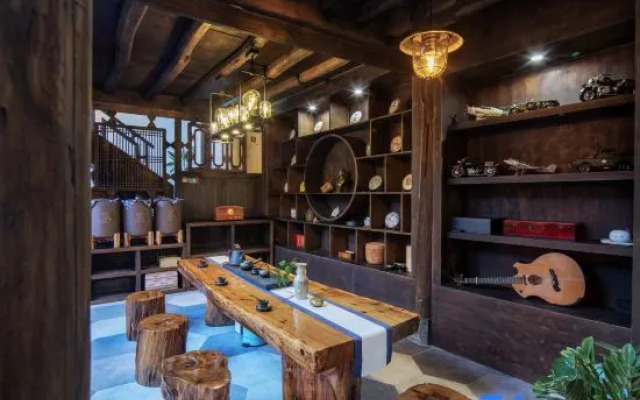 fanhua Light Luxury Inn