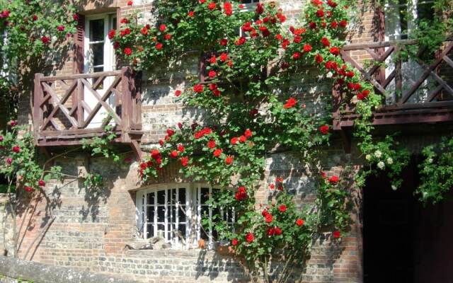 Le Moulin Fleuri Du Petit Appeville
