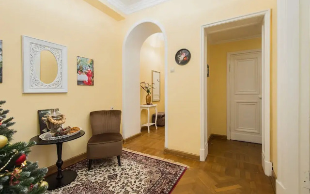 Апартаменты GM, Кудринская площадь, 1