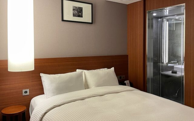 Top Cloud Hotel Gunsan