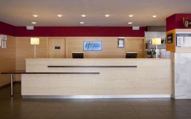 B&B Madrid Aeropuerto T1 T2 T3