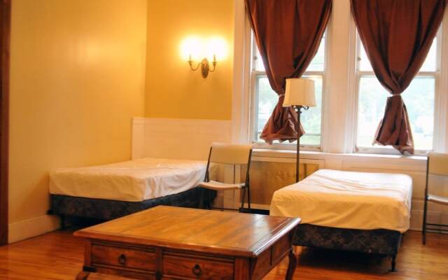 Minneapolis International Hostel