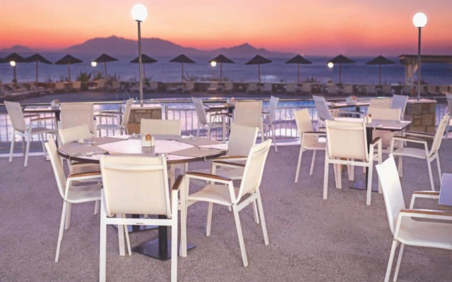 Grand Blue Beach Hotel