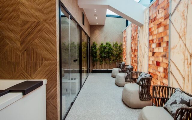 The Crown Boutique Hotel & SPA