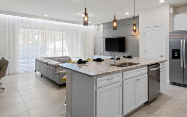 Townhome at Solterra NH 18005