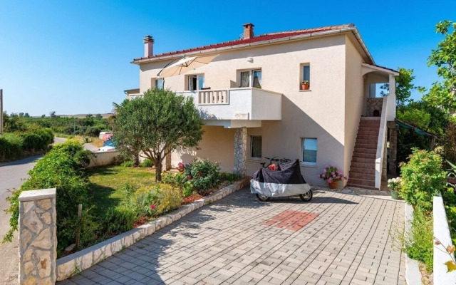 San - Comfortable and Great Location - A1