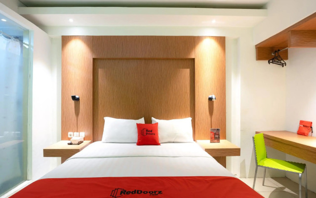 RedDoorz Apartment @ Bogor Valley