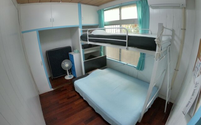 Guesthouse & Diving Seacolo