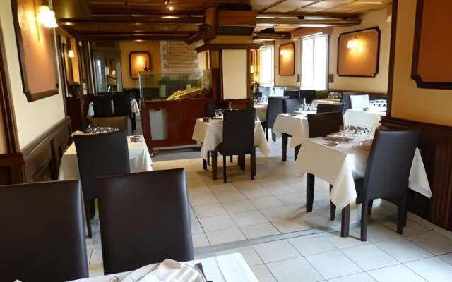 Logis Hotel Du Commerce Joncy