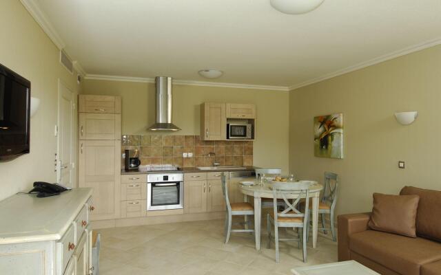 Comfortable studio with dishwasher in the middle of Provence
