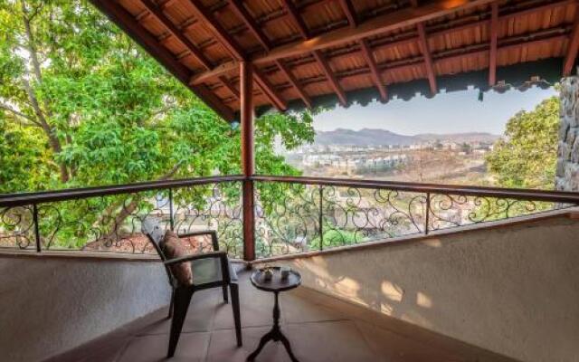 Retreat on Cloud 9 by Vista Rooms