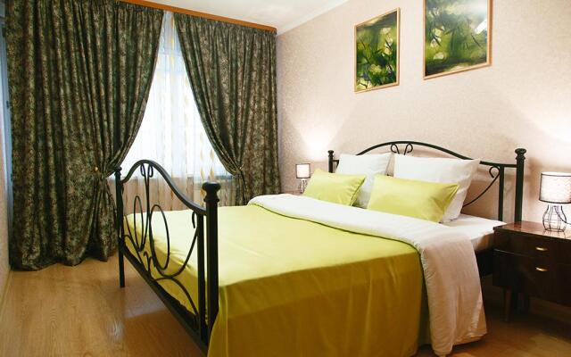 Пять Звёзд на Интернациональной 3