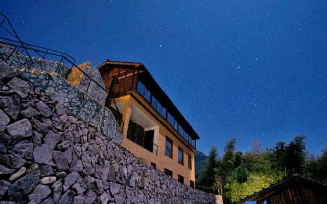 Jiushe Hostel