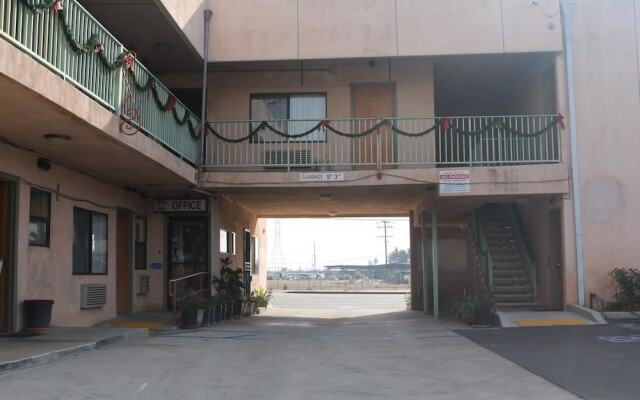 Four Corners motel