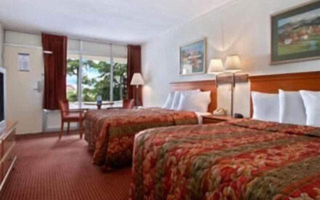 Travelodge Fredericksburg South