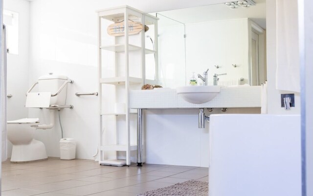 Beach & Bay Holiday House