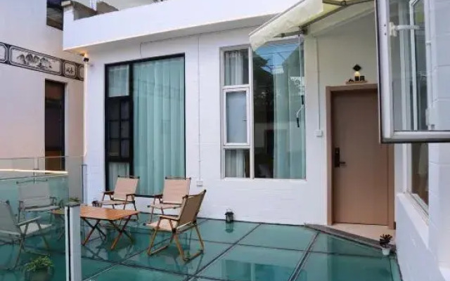 Dali Fenghaishe Inn (Erhai Caicun Longkan Wharf Branch)