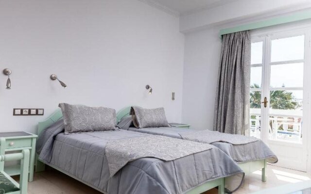 Avraki Rooms & Studios