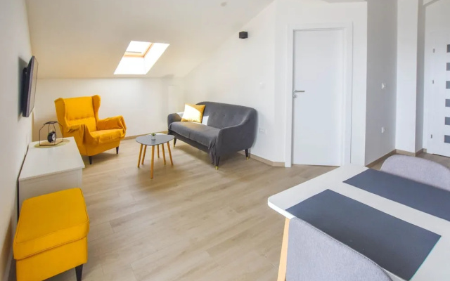 Apartments and Room Danijel