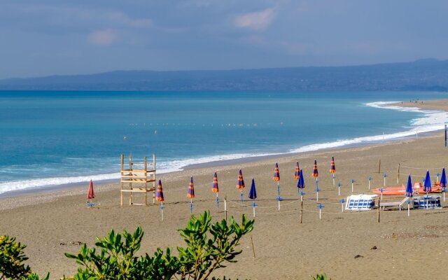 Giardini House 300meters From Sea