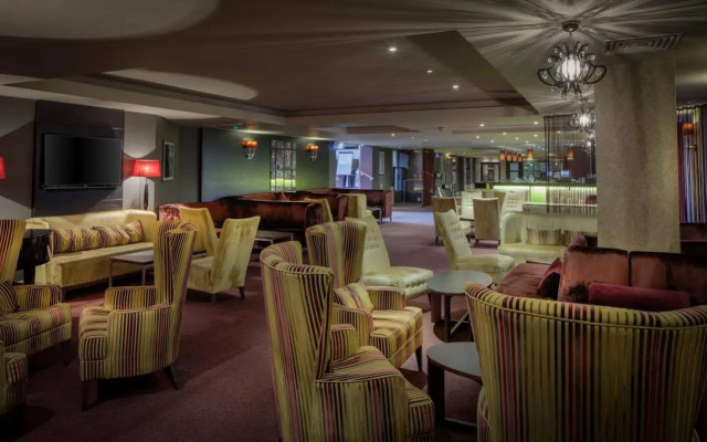 Cambridge Hotel