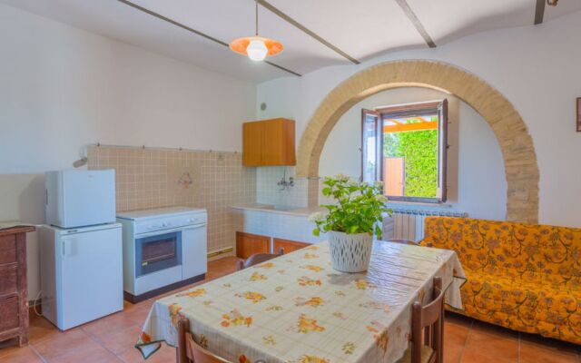Borgo Agrituristico Il Pino (ONA200)