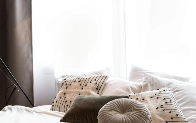 TurnKey Apartment Train Station