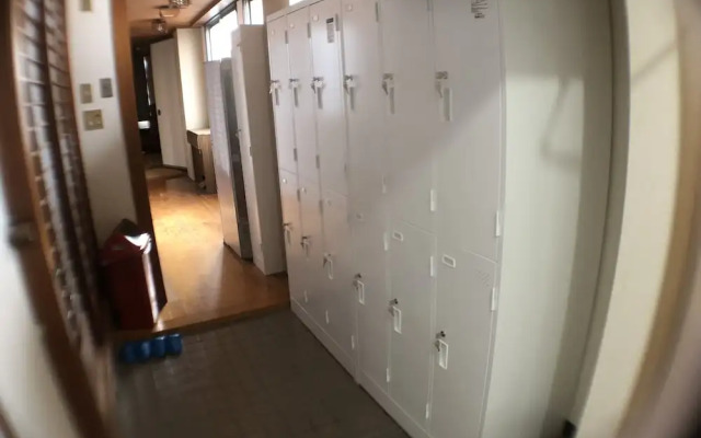 Business Hotel Tenmonkan Park - Hostel