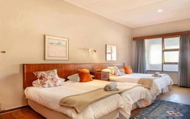 Karoo Country Inn Hotel