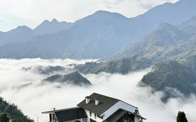 Sapa CatCat Hills Resort