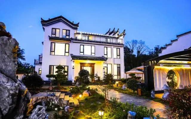 Taohuatan Xixuan Mengge Homestay (Taohuatan Scenic Area)