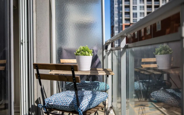 QuickStay - Sunlit Luxury Loft on King West