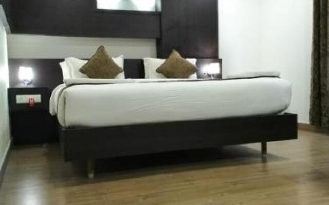 saravanaa residency