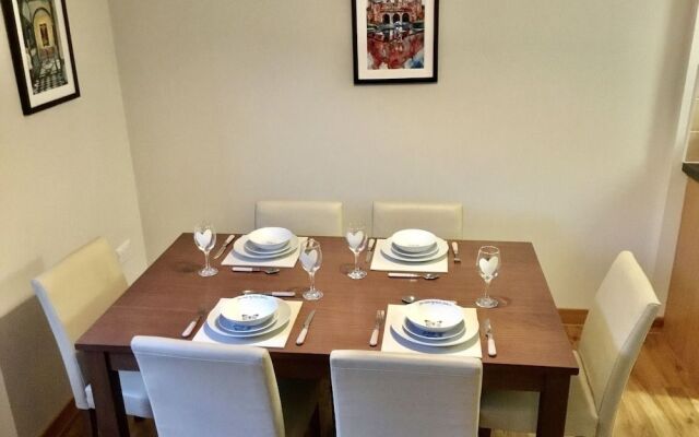 La Scala Inverness City Apartment