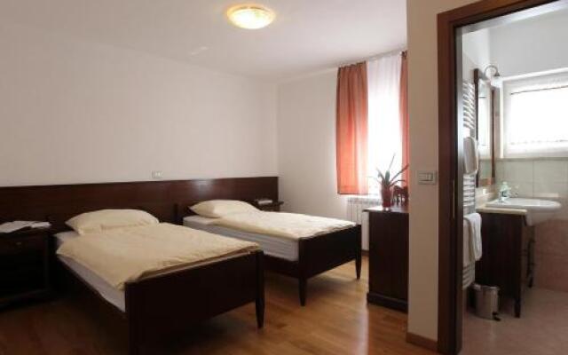 Guest House Pod Slavnikom