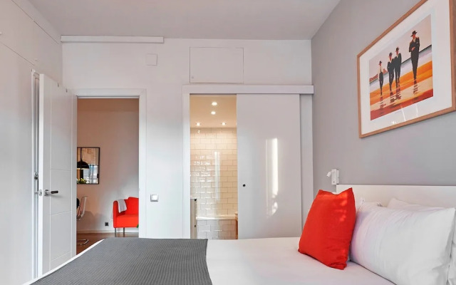 Love Local Life Near Sagrada Familia By Myrentalhost