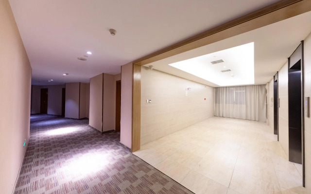 JI Hotel (Shanghai Jiangqiao National Exhibition Center Jiayi Road Subway Station)
