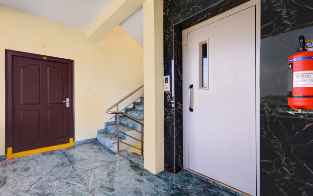 Super OYO Hotel O Ramaraopet Near Kakinada Beach